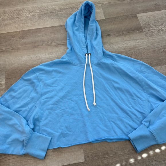 NWT blue cropped hoodie - Picture 1 of 1